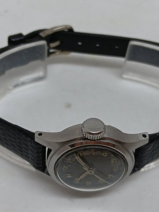 VINTAGE Hialeah Women\'s 22mm Manual Wind 17 Jewel Shockproof Swiss Watch main image 5